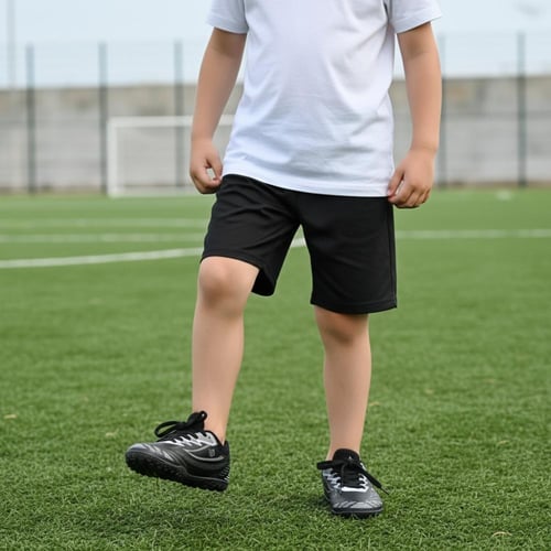 حذاء رياضي اسود وابيض (ولادي)