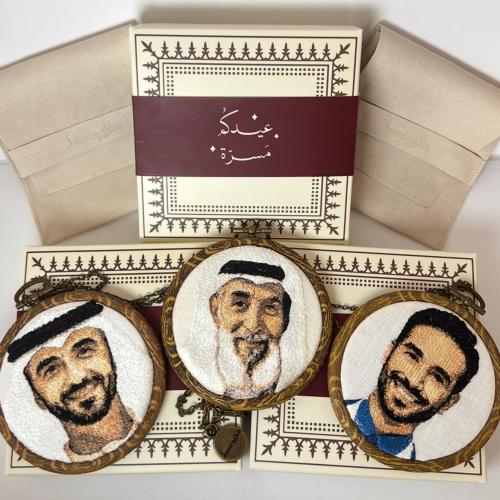 عرض تعليقتين و الثالثة مجاناً