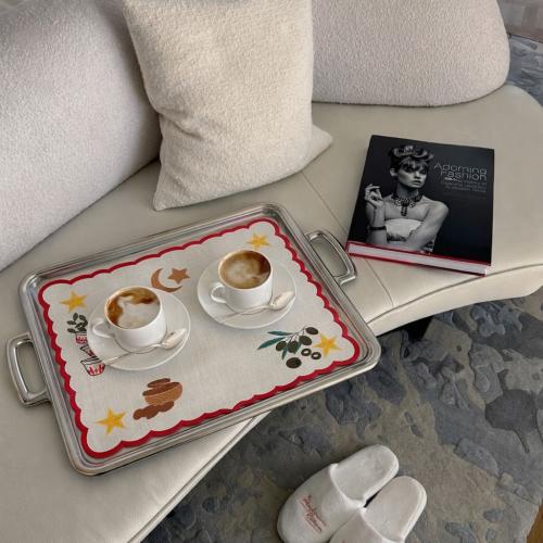 لباد لطاولة او صينية