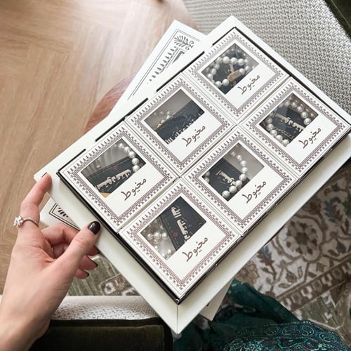 6 تعليقات سيارة مع اسماء من اختيارك