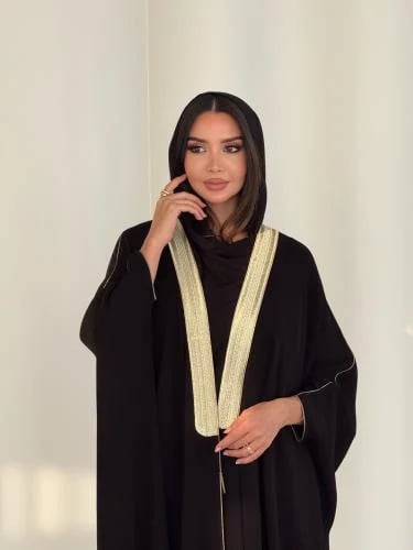 البشت السعودي بقماش فاخر