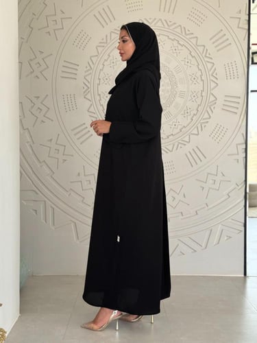 عباية عمليه أنيقه ( منيره)