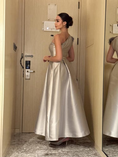 فستان فخم سيلفر ملكي