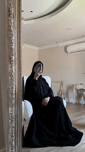 عبايه كلوش مميزه