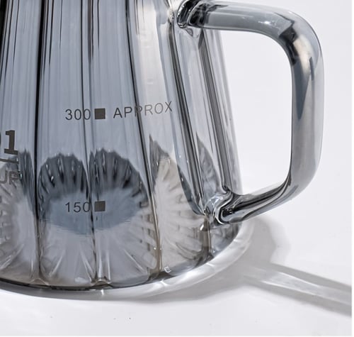 سيرفر V60 - زجاجي اسود داكن بغطا خشبي مقاس 01 - 02...