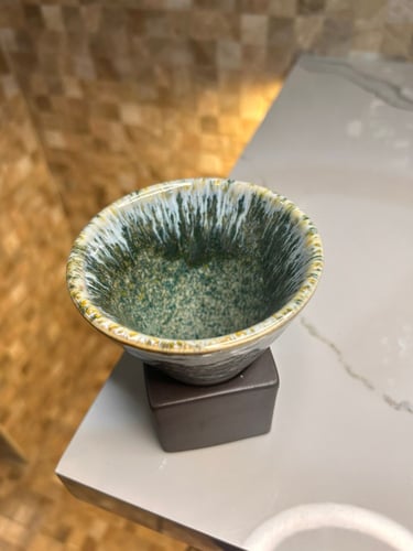 كوب قهوة مخروطي مع قاعدة سعة 150مل - اخضر