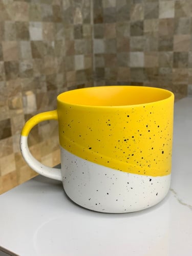 كوب سيراميك بمسكه اصفر