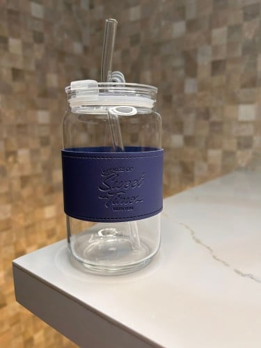 كوب زجاجي مع مصاص لون ازرق - كحلي