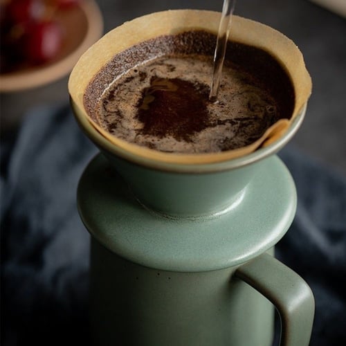 طقم كوب وقمع V60 من السيراميك ب اللون اخضر مميز