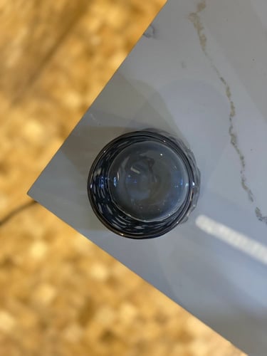 كوب زجاجي دوار غامق