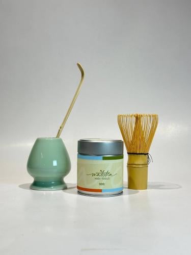 مجموعة أدوات الماتشا الأساسية (4 قطع) - اللوان متع...