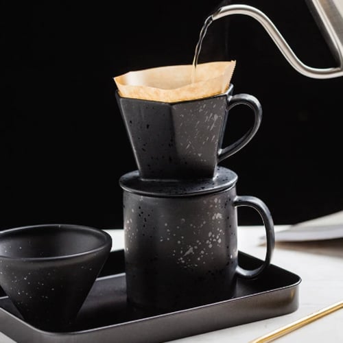 طقم كوب وقمع V60 من السيراميك ب اللون الاسود