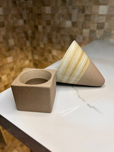 كوب قهوة مخروطي مع قاعدة سعة 150مل - بيج