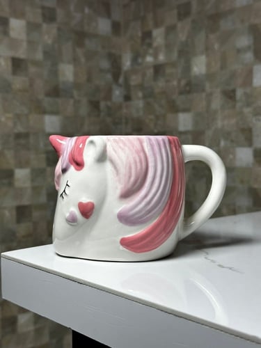 كوب شكل يونيكورن وردي