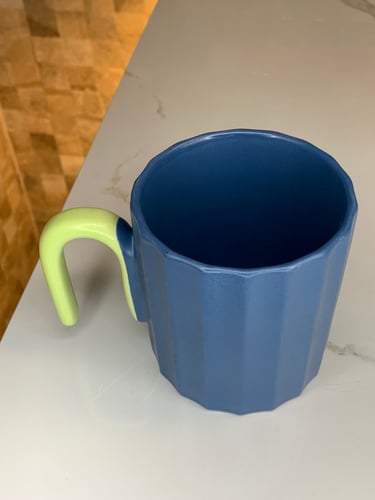 كوب سيراميك بمسكه ازرق و اخضر