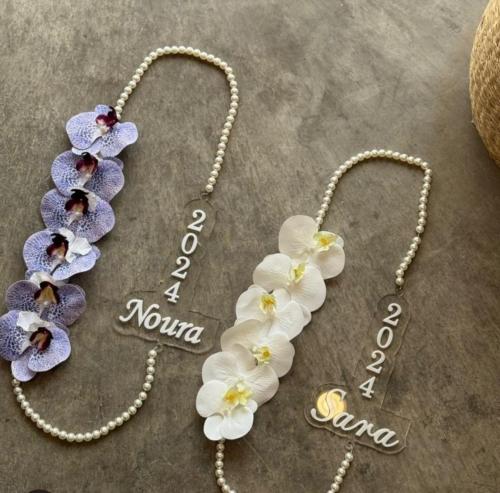 عقد تخرج مع كتابة الاسم