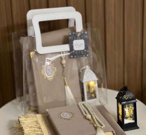 بوكس رمضان الملكي 4 قطع (سجادة + قرآن + مسبحة + فا...