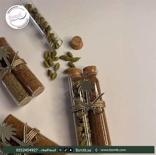 24 حبة 12 عدد زوجي توزيعات مع هيل وشعار سيفين ونخل...