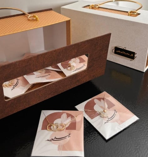 ١٢ سلسال أنيقة مع بوكس