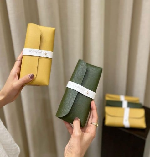 6 محافظ توزيعات تحتوي مساج & فرش الماسك للوجه مع ت...