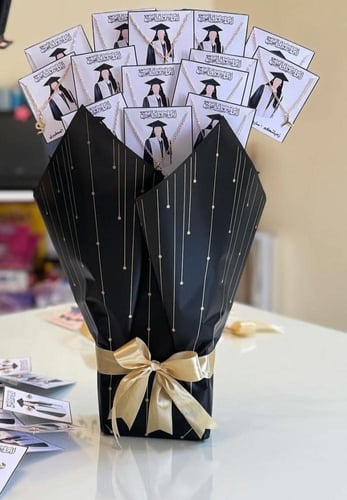 توزيعات تخرج 12 حبة مع البوكية