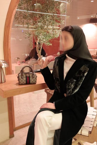 بليزر مخمل بصدرية شيفون