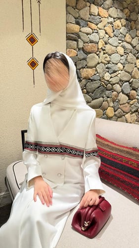 بليزر مُطعم بالسدو