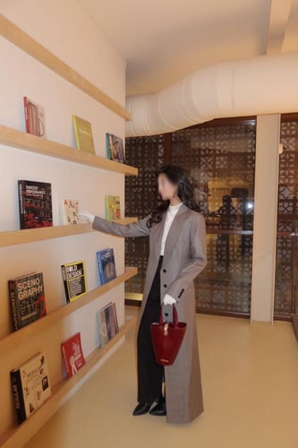 بليزر مُقلم بحزام