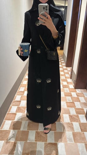 بليزر بتطريز خاص