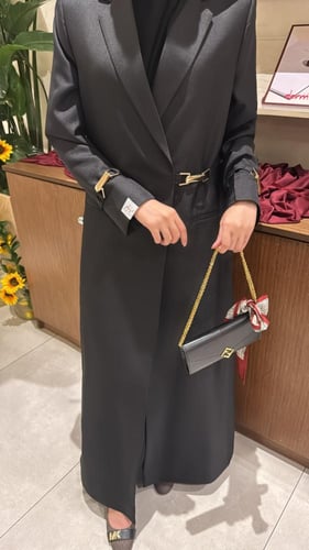 بليزر بحزام معدني