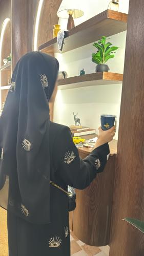 بليزر بتطريز خاص