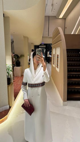 بليزر مُطعم بالسدو