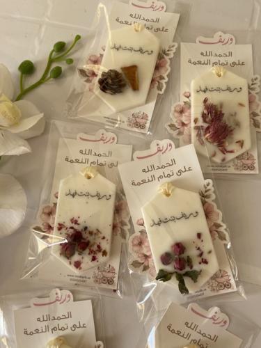 تاقات شمعية معطرة