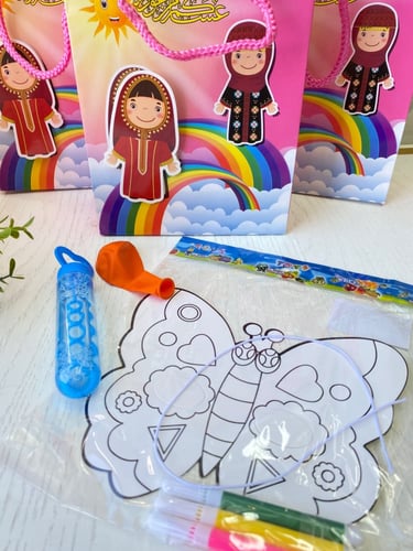 توزيعات اطفال