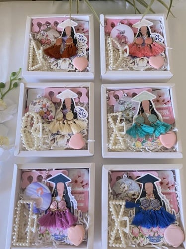 توزيعات خريجات