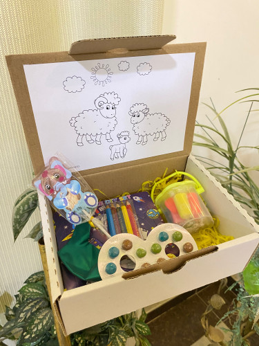 توزيعات اطفال