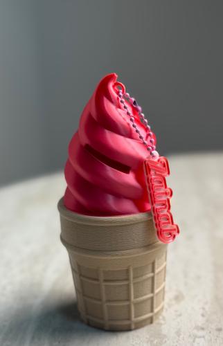 حصالة بشكل آيسكريم