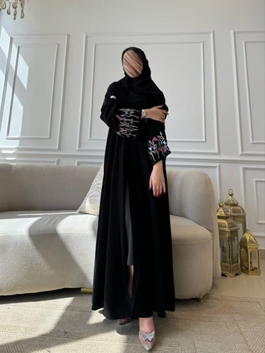 عباية كريب ملكي اسود | G85