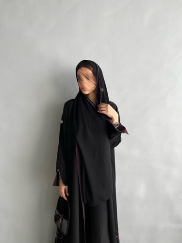 عبايات سوداء كريب | G80