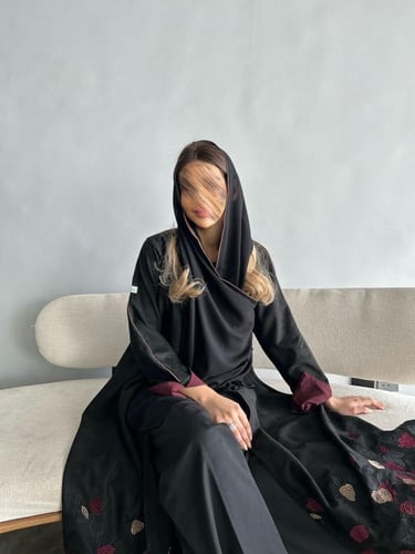 عبايات شامواة مطرزة - G77