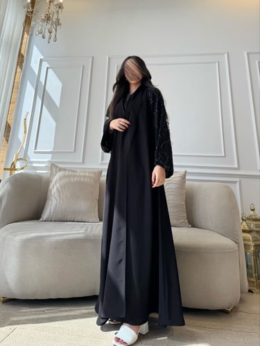 عبايات اكمام بالدانتيل | G84