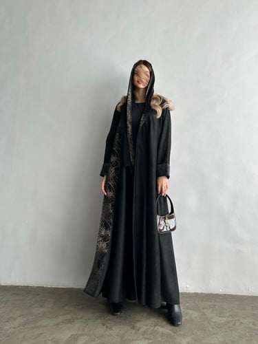 عباية شامواه اسود بتطريز دهبي - G69