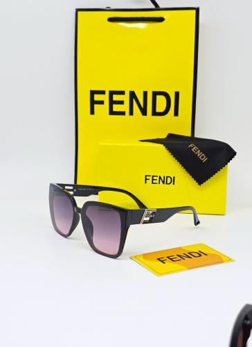 نــظارة فيندي