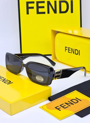 نــظارة فيندي