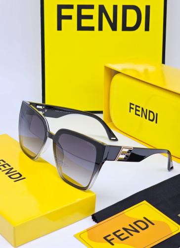 نــظارة فيندي