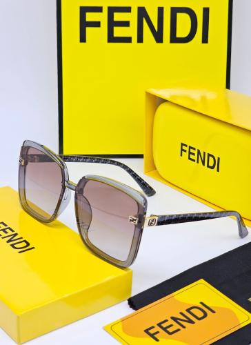 نــظارة فيندي