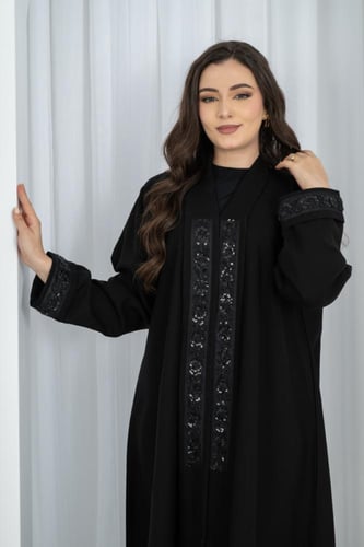 عباية خط أسود