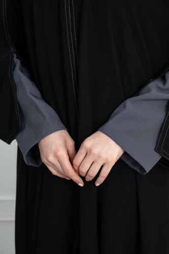 عباية ملكي ازرار تدخيلة كُم فضي