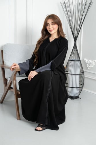 عباية ملكي ازرار تدخيلة كُم فضي