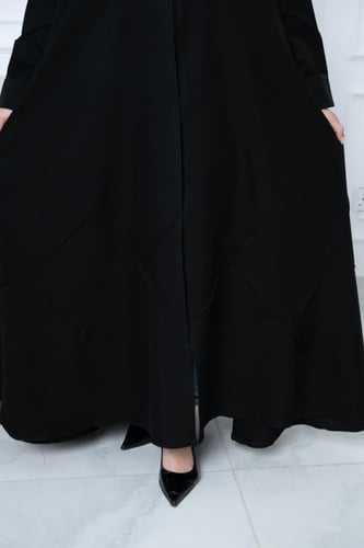 عباية أنغام بقصة كلوش